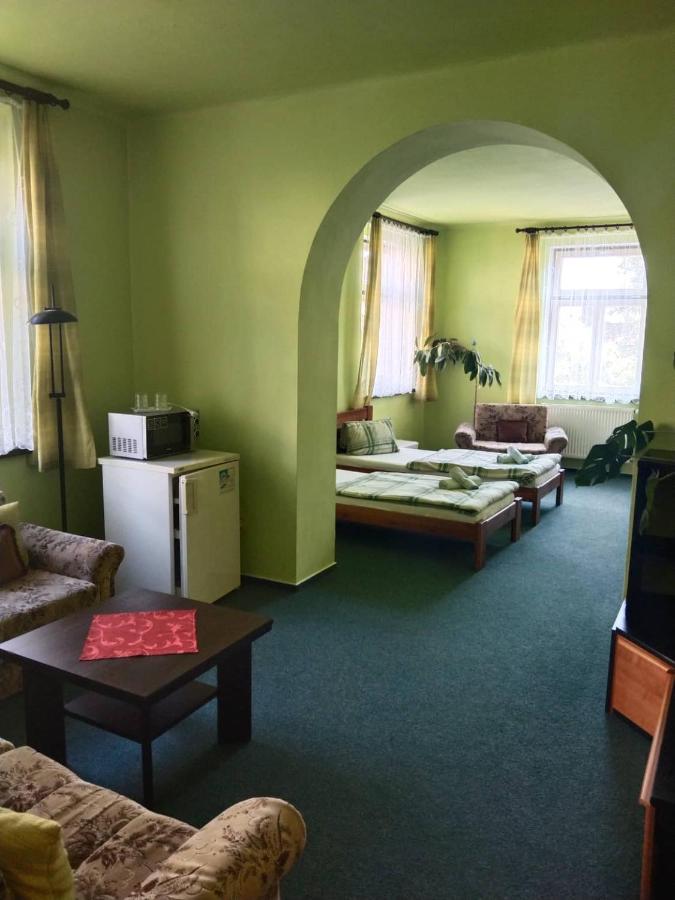 Hotel Jaro Mělník Exteriör bild