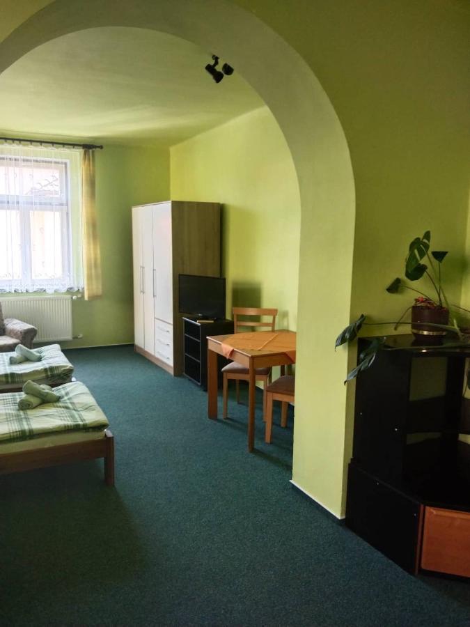 Hotel Jaro Mělník Exteriör bild